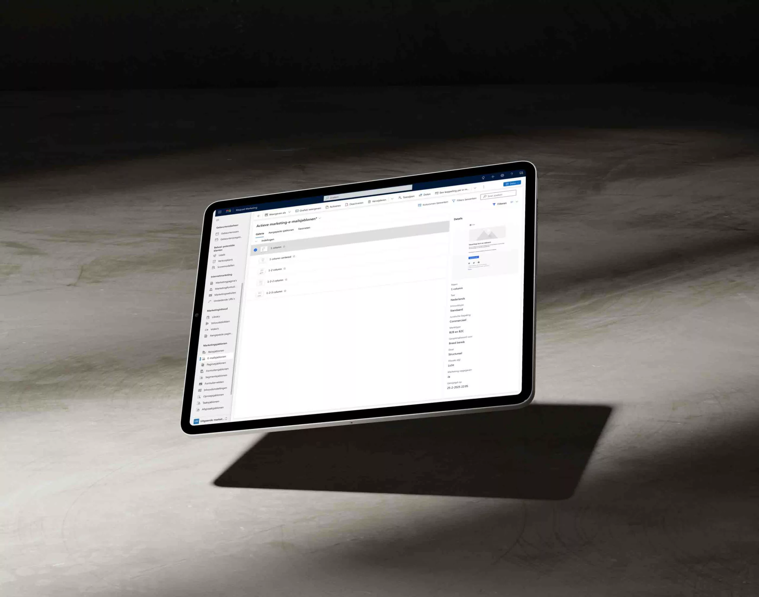 Schermweergave van Microsoft Dynamics 365, toont gestructureerde CRM data-invoer en ERP functionaliteit.